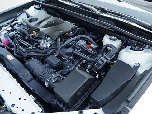Used 2025 Toyota Camry LE FWD image 37