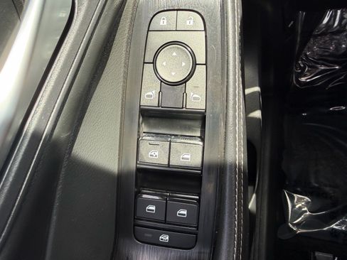 Certified 2023 Nissan Rogue SV w/ SV Premium B Package FWD image 33