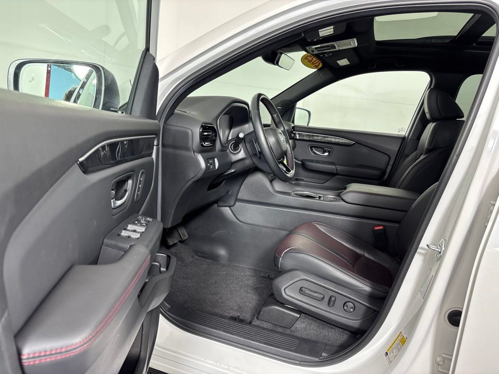 Certified 2025 Honda Pilot Black Edition image 30