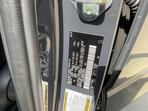 Used 2025 Toyota 4Runner SR5 image 31