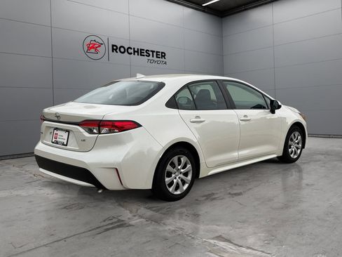 Certified 2021 Toyota Corolla LE FWD image 5