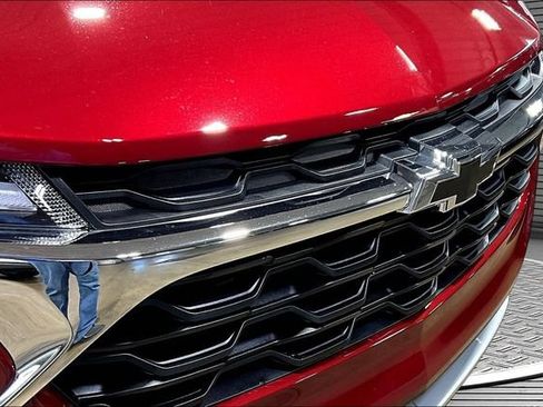 Certified 2025 Chevrolet Trax LT w/ Driver Confidence Package FWD image 28
