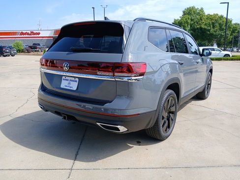New 2026 Volkswagen Atlas SE FWD image 7