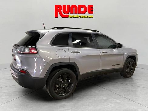 Used 2020 Jeep Cherokee Latitude Plus image 5