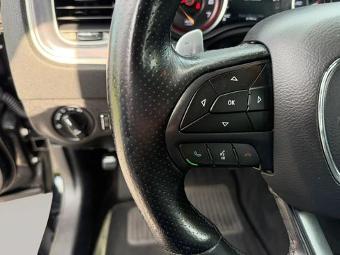 Used 2019 Dodge Charger SXT AWD/4WD image 15