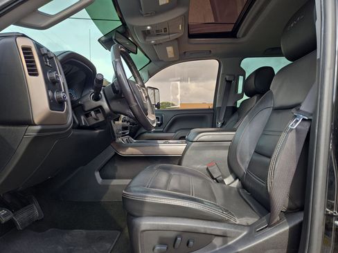 Used 2018 GMC Sierra 2500 Denali w/ Duramax Plus Package AWD/4WD image 16
