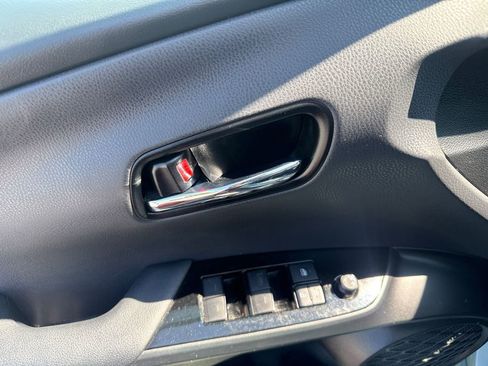 Used 2019 Toyota Prius XLE image 15