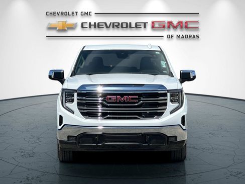 Used 2024 GMC Sierra 1500 SLT image 8