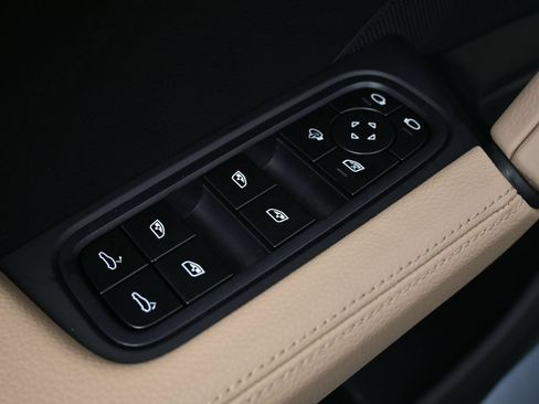 Certified 2026 Porsche Cayenne Coupe AWD/4WD image 19