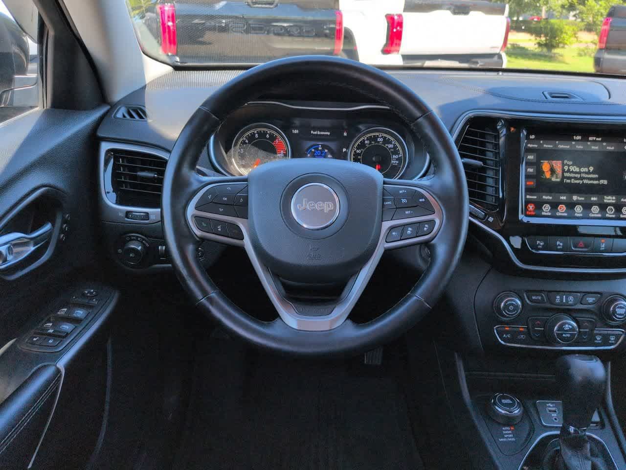 Used 2021 Jeep Cherokee Limited w/ Mopar Interior Package AWD/4WD image 15