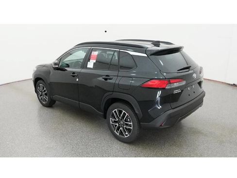 New 2026 Toyota Corolla Cross XLE w/ Convenience Package FWD image 5