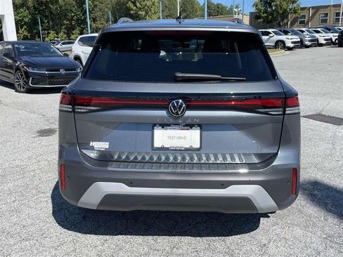 New 2025 Volkswagen Tiguan SE image 5