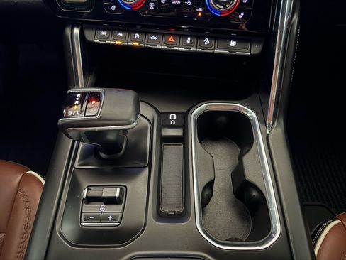 Used 2024 GMC Sierra 1500 Denali Ultimate AWD/4WD image 26