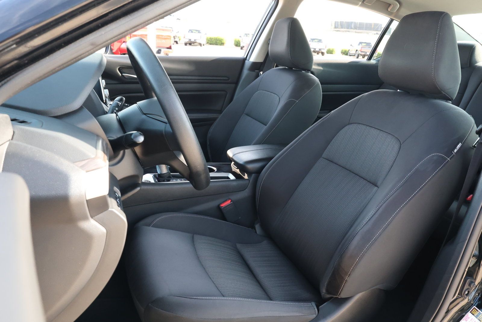 Used 2024 Nissan Altima 2.5 SV FWD image 26