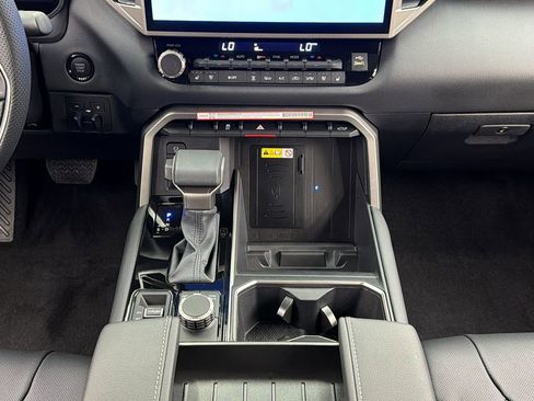 Used 2026 Toyota Tundra SR5 AWD/4WD image 30