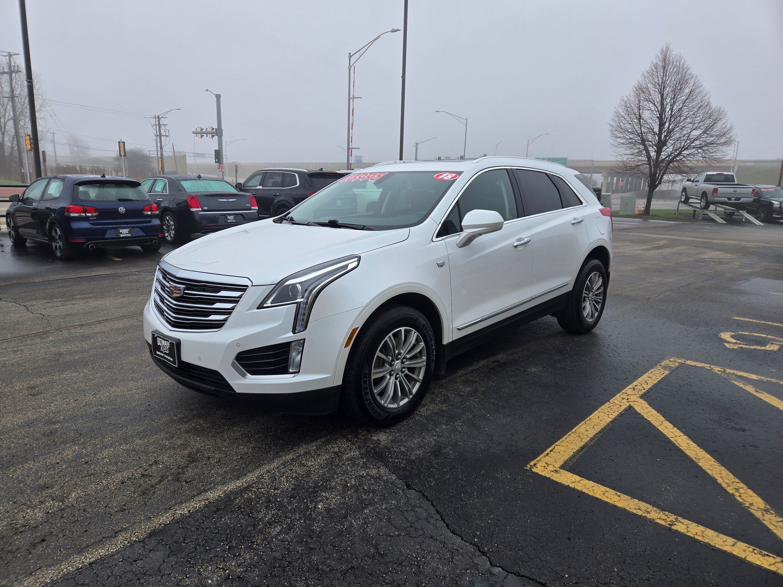 Used 2018 Cadillac XT5 Luxury AWD/4WD image 3