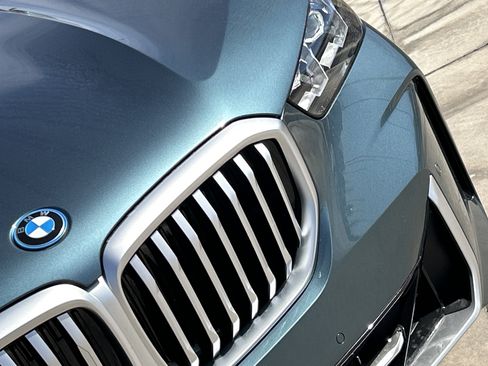 Used 2026 BMW X5 xDrive50e AWD/4WD image 8