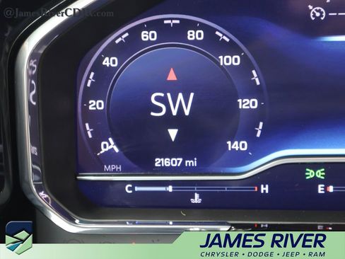 Used 2025 Chevrolet Silverado 2500 LT w/ Convenience Package image 29