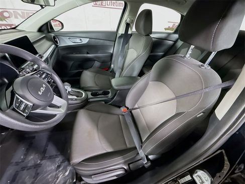 Used 2023 Kia Forte LXS image 23