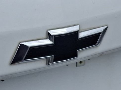 Used 2023 Chevrolet Equinox RS AWD/4WD image 10