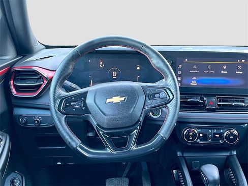 Used 2024 Chevrolet TrailBlazer RS w/ Convenience Package image 11