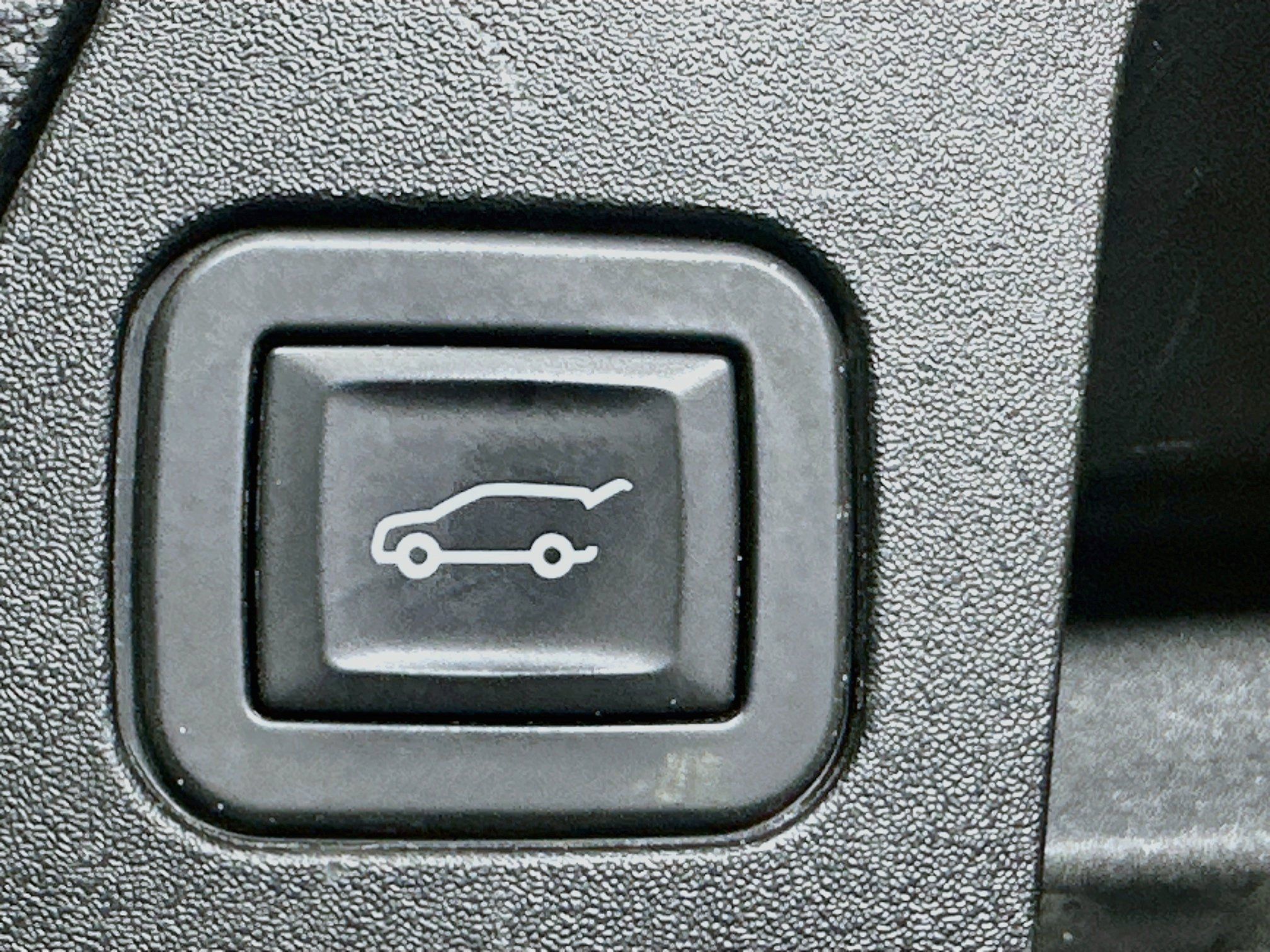 Used 2017 Buick Envision Essence FWD image 28