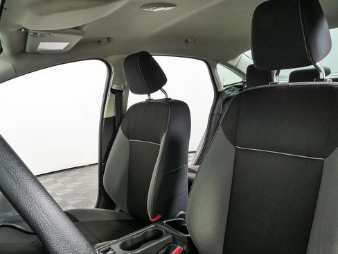Used 2014 Ford Focus S FWD image 5