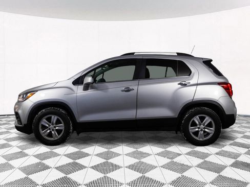 Used 2017 Chevrolet Trax LT w/ LT Convenience Package image 7