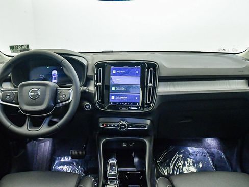 Certified 2025 Volvo XC40 B5 Plus w/ Climate Package image 14