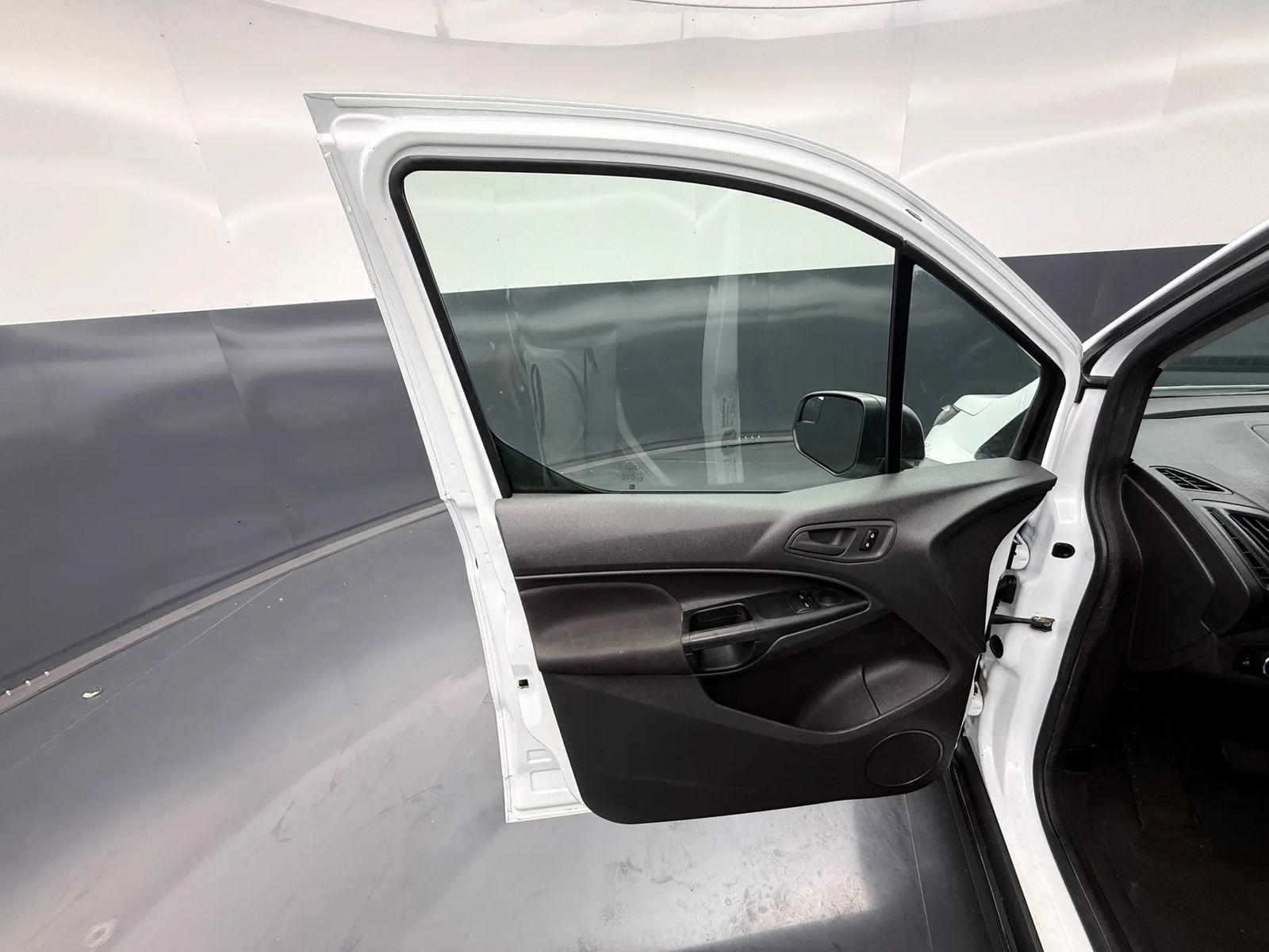 Used 2016 Ford Transit Connect XL FWD image 22
