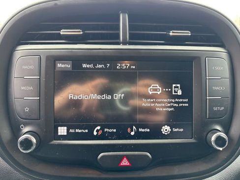 Used 2025 Kia Soul LX image 29