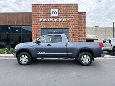 Used 2008 Toyota Tundra SR5 w/ TRD Off-Road Pkg AWD/4WD image 4