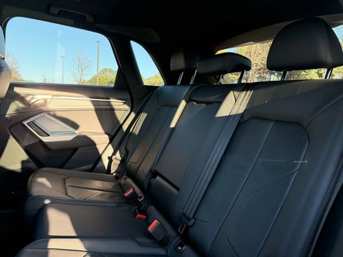 Used 2021 Audi Q3 2.0T Premium image 27