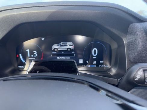 Used 2025 Ford Explorer ST-Line image 12