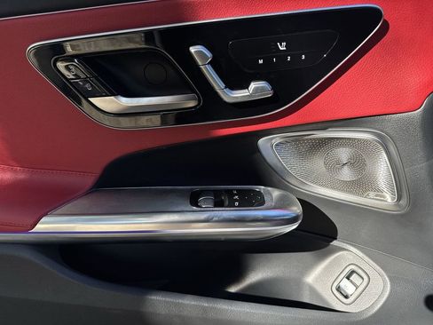 Used 2024 Mercedes-Benz CLE 300 4MATIC Coupe image 17