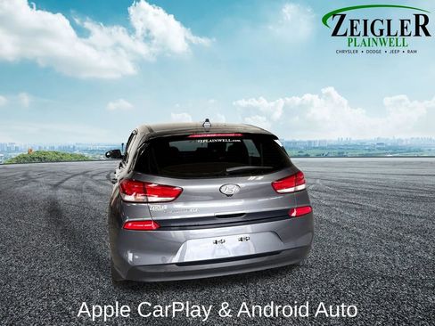 Used 2018 Hyundai Elantra GT FWD image 8