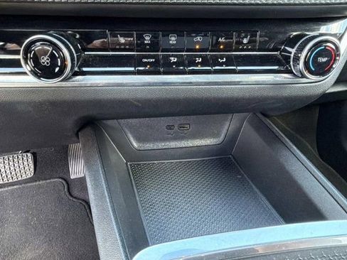 Used 2025 Chevrolet Equinox LT AWD/4WD image 29