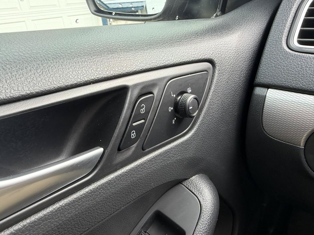 Used 2018 Volkswagen Jetta SE FWD image 31