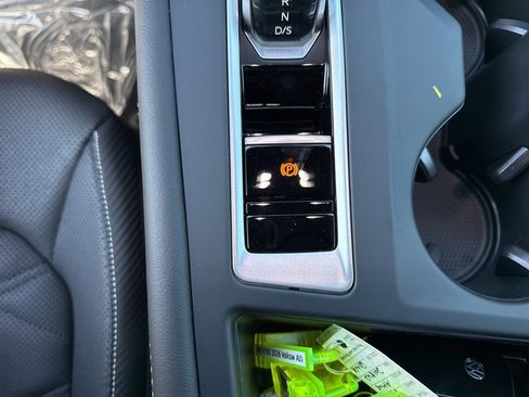 New 2026 Volkswagen Atlas Cross Sport SE image 37