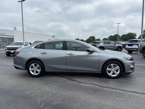 Used 2024 Chevrolet Malibu LT FWD image 4