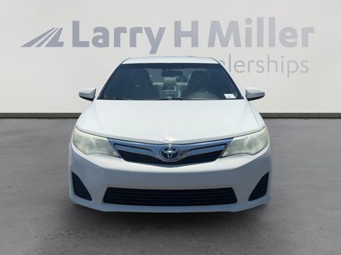 Used 2014 Toyota Camry LE FWD image 8
