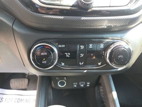 Used 2022 Chevrolet TrailBlazer LT w/ Convenience Package FWD image 27