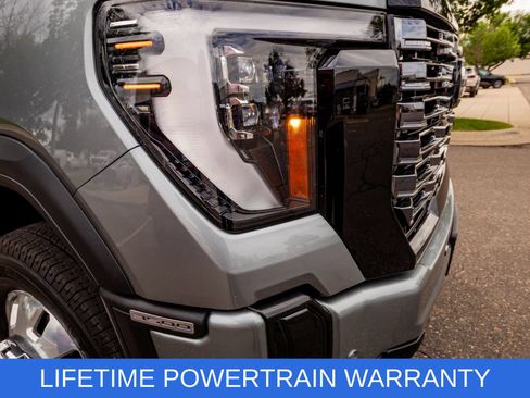Used 2025 GMC Sierra 3500 Denali Ultimate AWD/4WD image 11