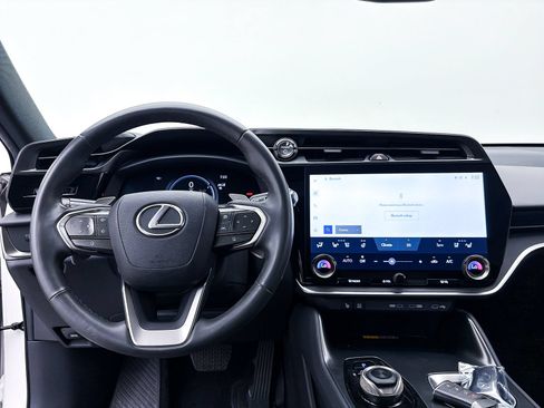 Used 2023 Lexus RZ 450e Premium w/ Technology Package AWD/4WD image 4