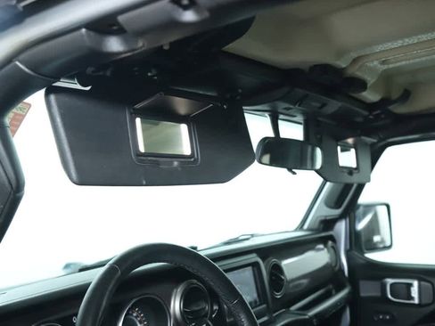 Used 2018 Jeep Wrangler Unlimited Sport S image 20