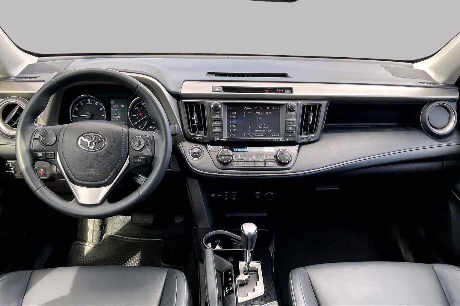 Used 2018 Toyota RAV4 Limited FWD image 15