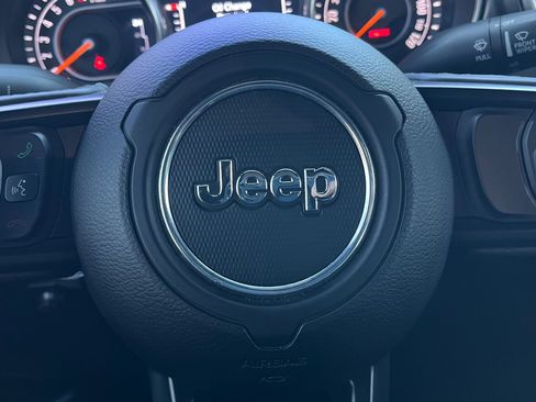 Used 2019 Jeep Wrangler Unlimited Sport S image 40