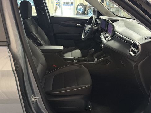 Used 2024 Chevrolet TrailBlazer LS image 14
