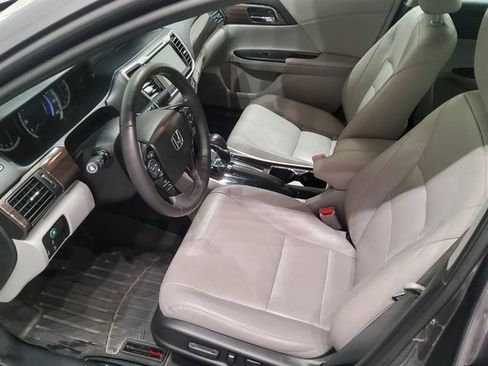 Certified 2017 Honda Accord EX-L image 13