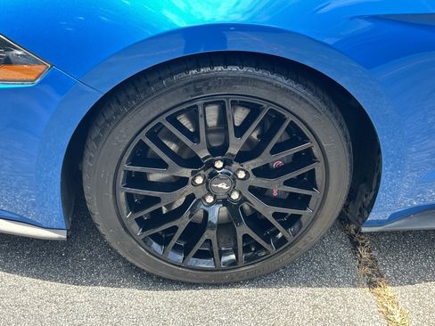 Used 2019 Ford Mustang GT Premium w/ GT Performance Package RWD image 16